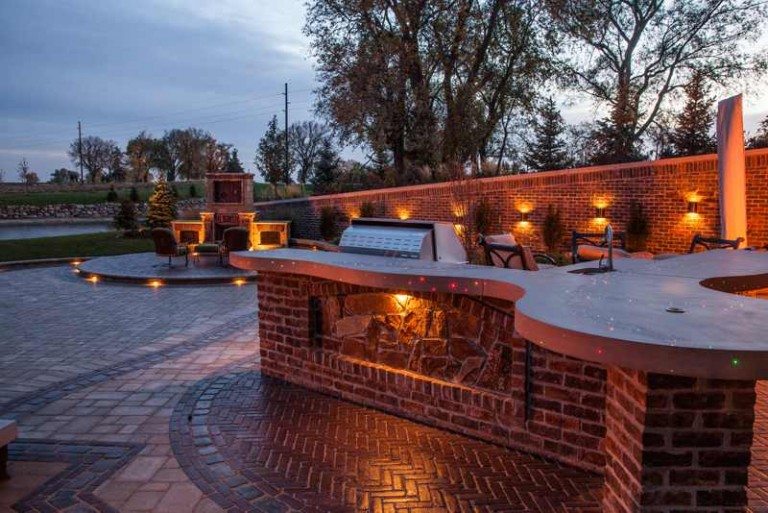 outdoor kitchen countertop lighting